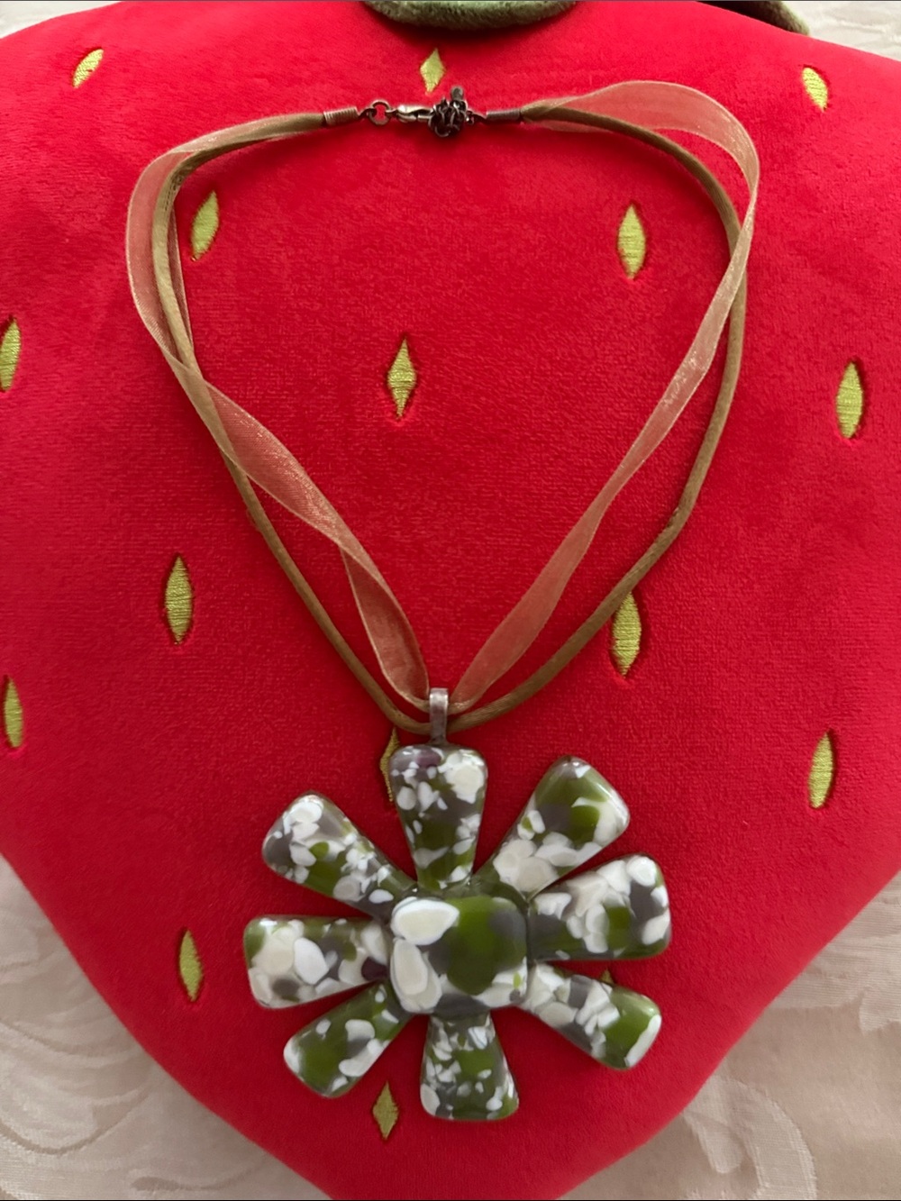 Green Floral Resin Pendant Necklace - Unbranded